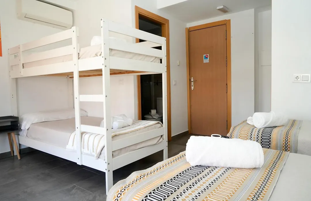 New Art Hostel - Albergue Juvenil-1
