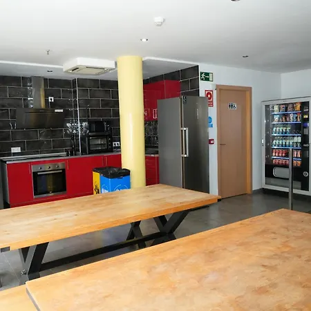 New Art Hostel - Albergue Juvenil-2